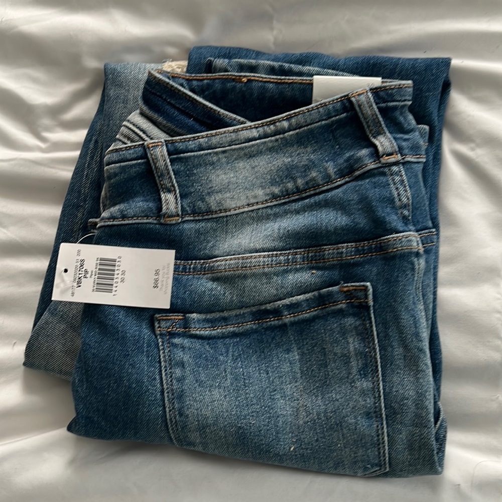 Size 30, curvy, mid rise, skinny jeans, brand new with tags from Buckle